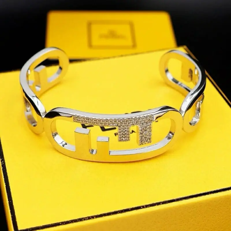 fendi bracelets s_126214b4